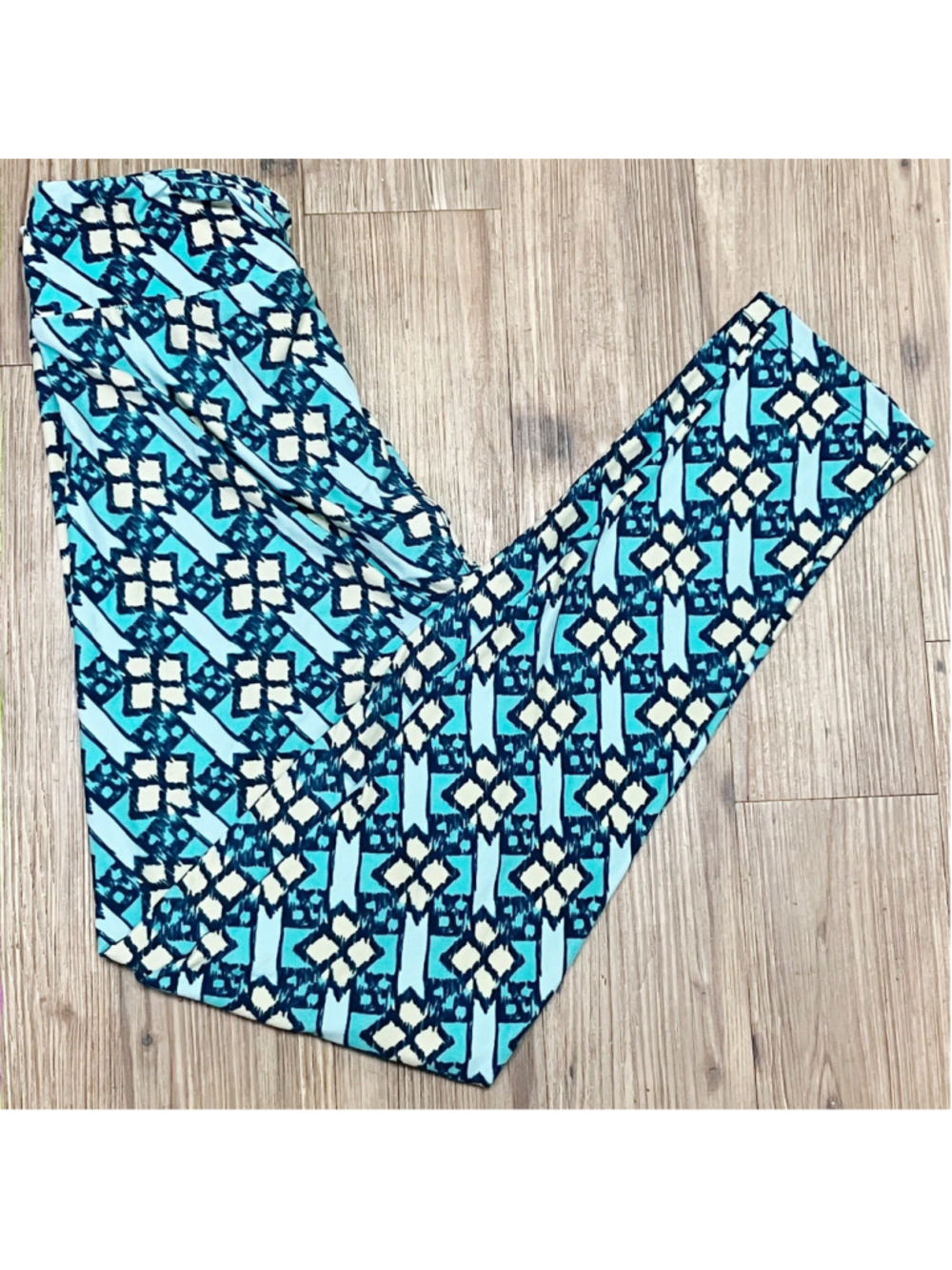 LuLaRoe Unicorn Rare Mosaic Camera Print Leggings OS 2-10 Yoga Athleisure Lounge